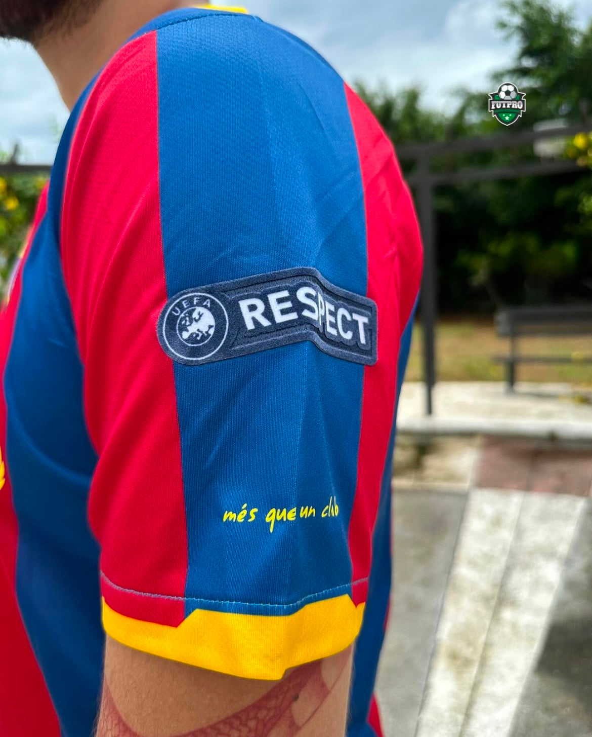 RETRO MESSI BARÇA JERSEY 2011