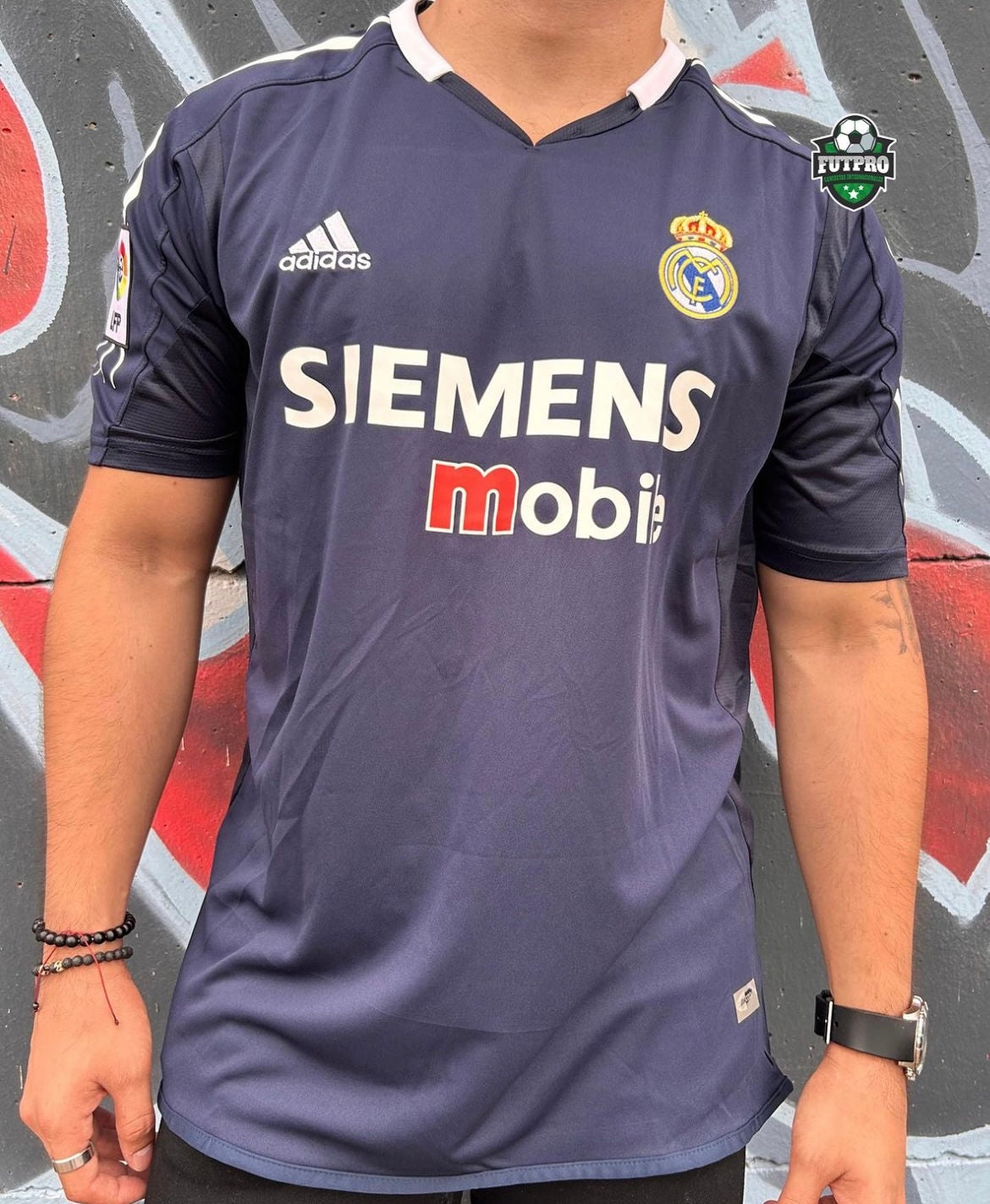 AUTHENTIC REAL MADRID RETRO JERSEY 2004/2005 AWAY