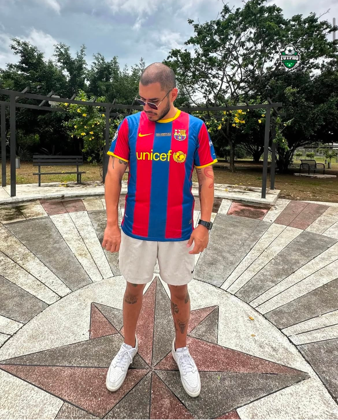 RETRO MESSI BARÇA JERSEY 2011